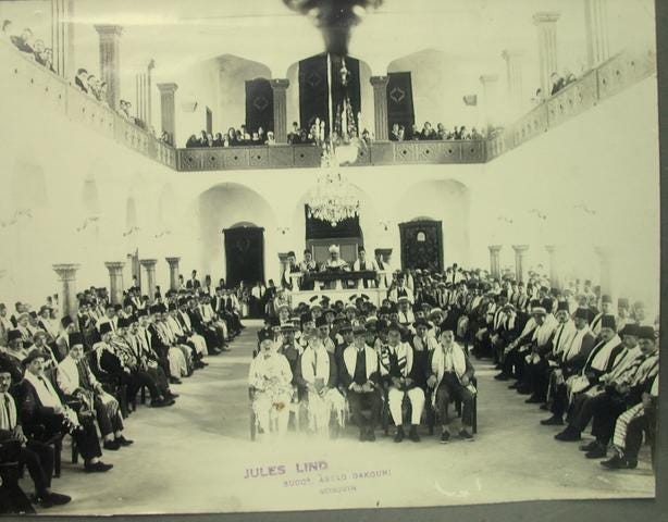 Old Photo Of Lebanese Jews Praying In Beirut's Synagogue